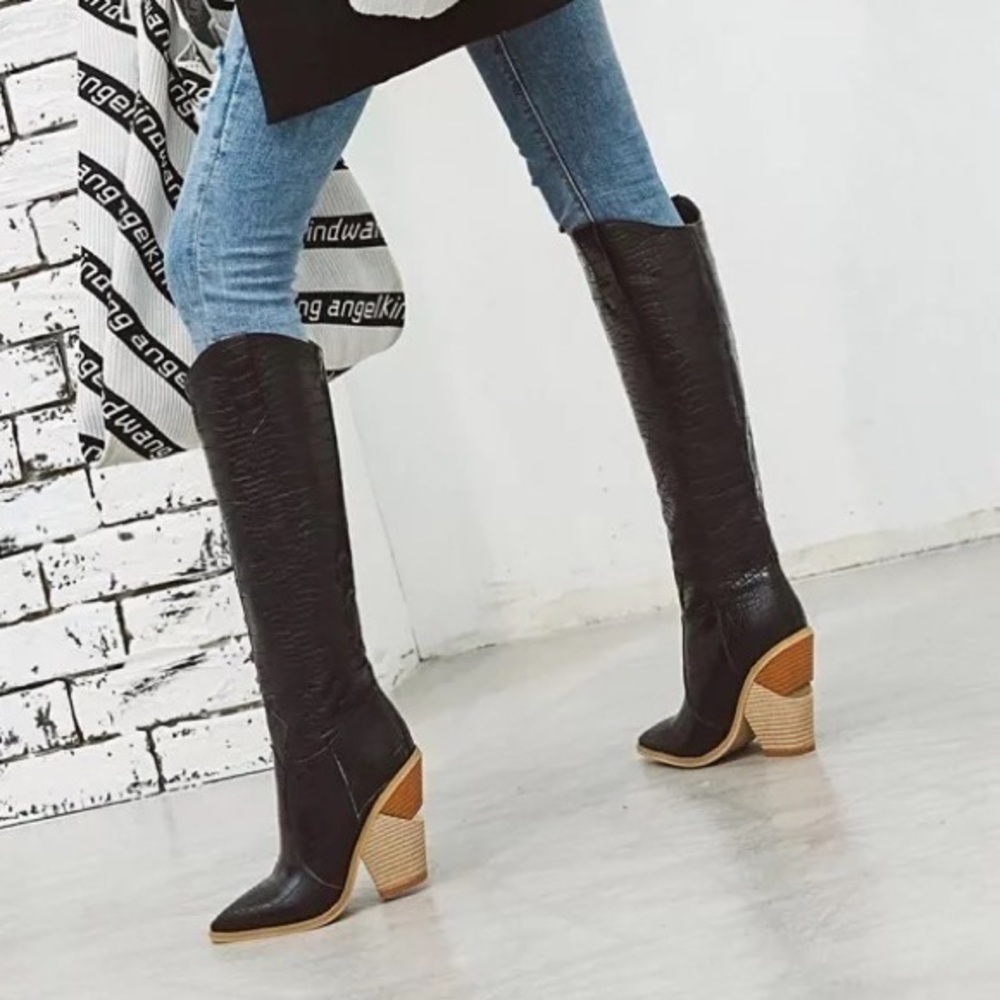 Brand New Cowboy Boot Knee High Cut Heel Designer look Cowboy Boot